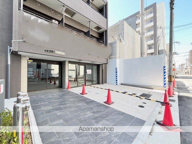 シロハイヌ尼崎中央の玄関写真