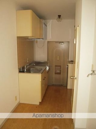 ルバンドベール[1R/20m2]の玄関