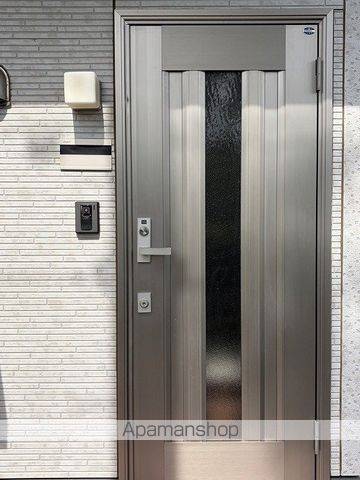 A.TARPOの玄関写真