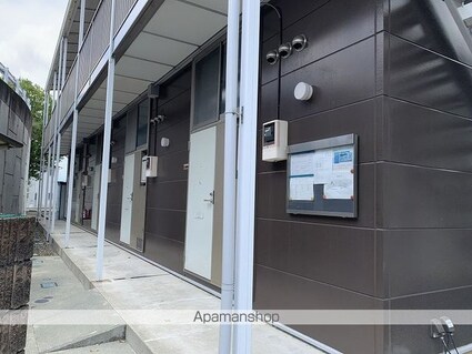 レオパレスカウベルⅡ[1K/19.87m2]のエントランス