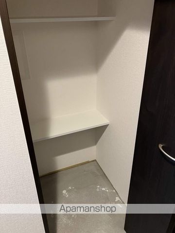 EL COCO 六ツ角の内装写真