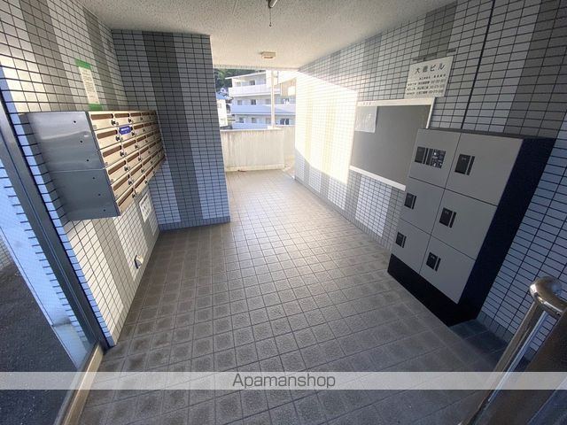 大徳ビルの玄関写真