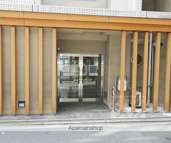 グランドパレス西大路の玄関写真