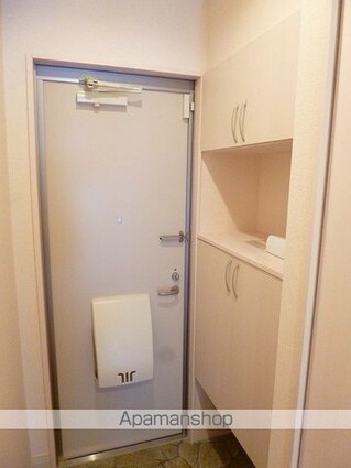 ティアラ　Ａ[1LDK/44.3m2]の玄関