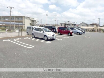 ルミエール[2LDK/59.28m2]の駐車場