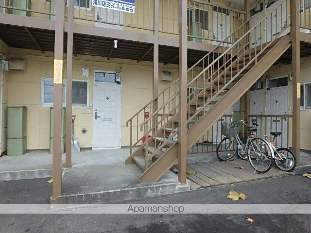 滝川市 2階建 築35年の玄関写真