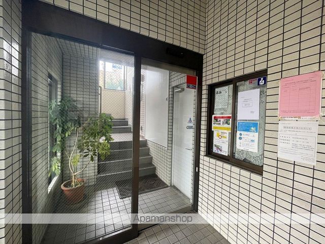 クリオ大和壱番館の玄関写真