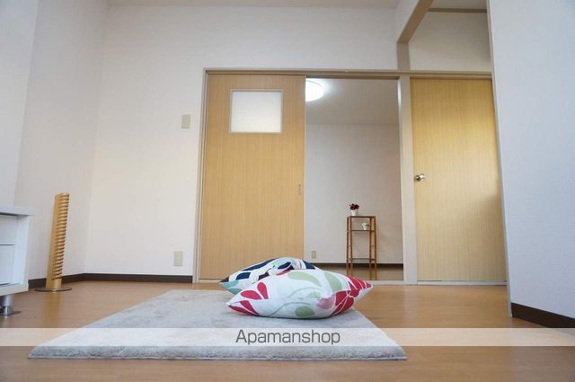 アイランド岡町の内装写真