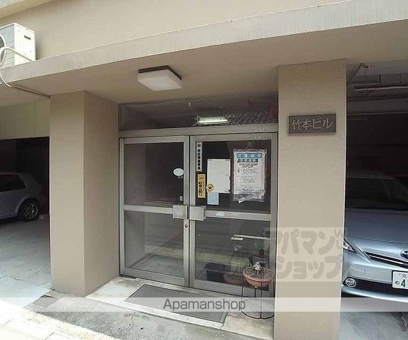 竹本ビルの玄関写真