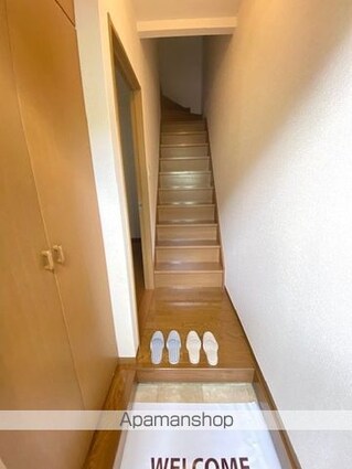 ドムール・エイト[2LDK/53.86m2]の玄関