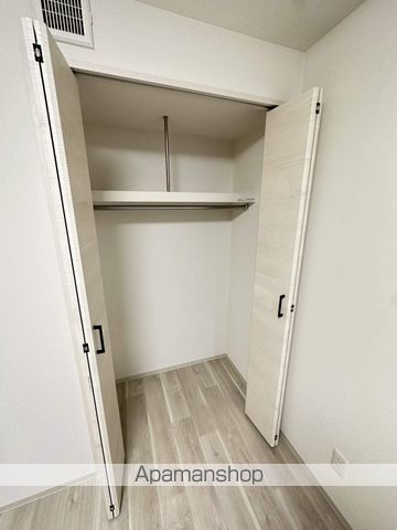 8 3W2 HACHI SANWESTNYの内装写真