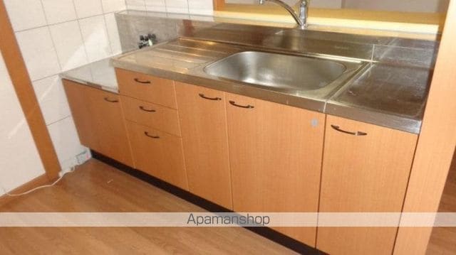 ロイヤルコーポ中川の内装写真