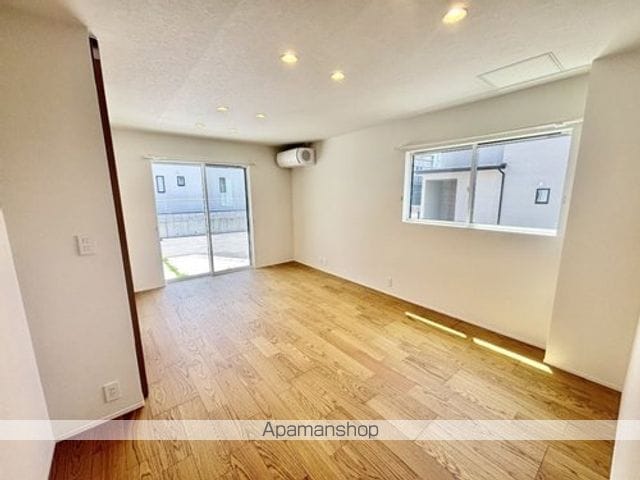 菊池郡大津町 2階建 築2年の内装写真