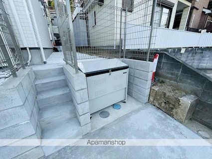 神奈川県横浜市磯子区中原４丁目[1R/18m2]の共用部1