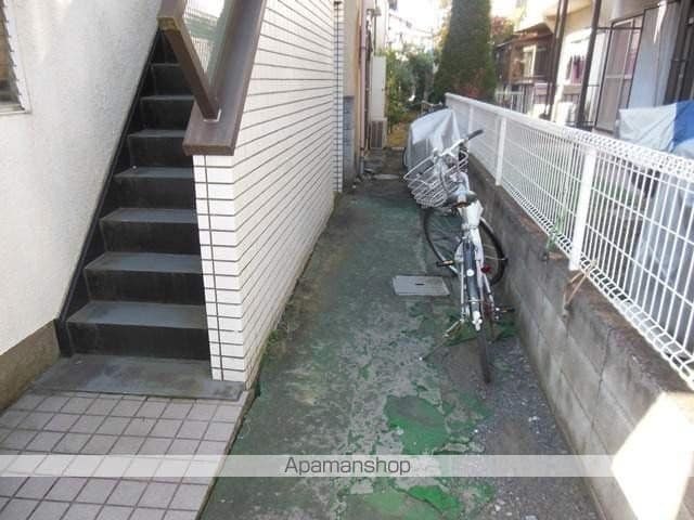 東京都三鷹市上連雀５丁目[1R/26.21m2]のエントランス