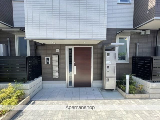 アーク グレイス 源氏ケ丘の玄関写真