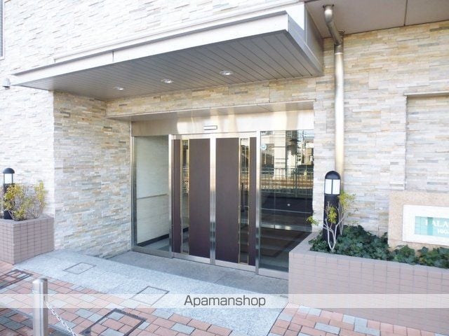 ドゥーエ東十条の玄関写真