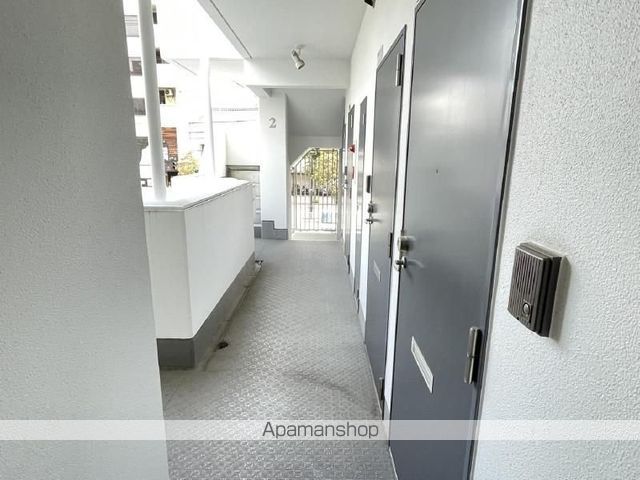 リューレント河原町の玄関写真