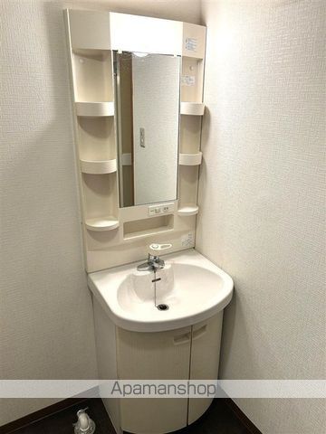 ラッフルズ東通りの内装写真