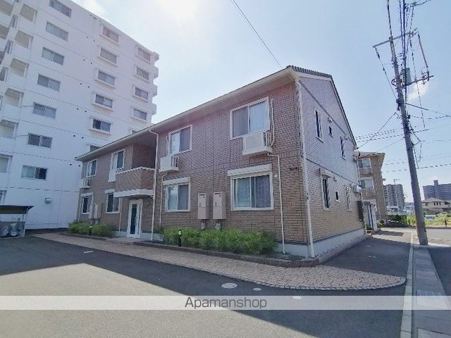 プレザント A棟の外観写真