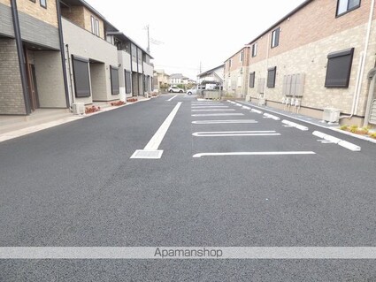 フェニックスＡ[1LDK/50.01m2]の駐車場1