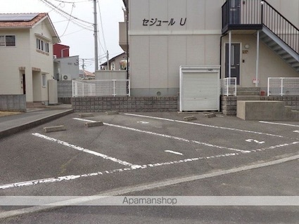 セジュール　Ｕ[2DK/50.28m2]の駐車場1