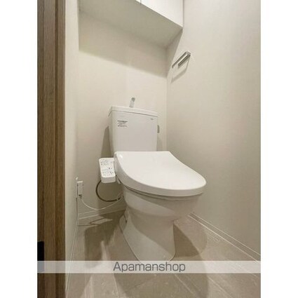 東京都新宿区西新宿８丁目[1SLDK/62.13m2]のトイレ