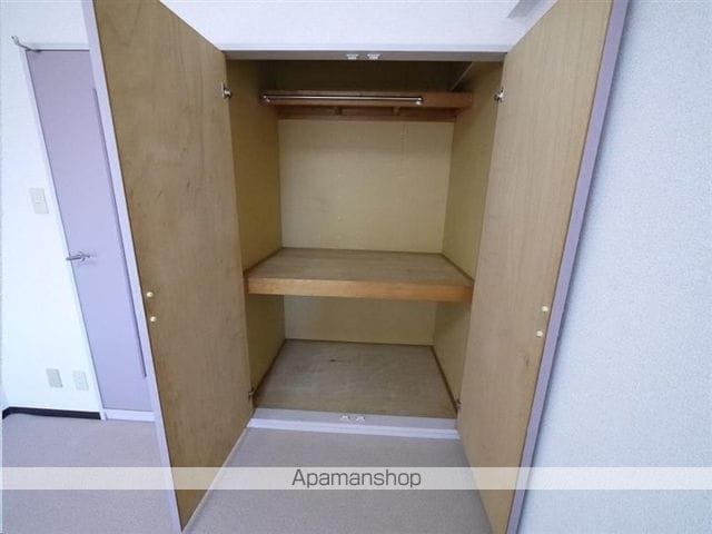 ロイヤルヒルズ鶴巻の内装写真