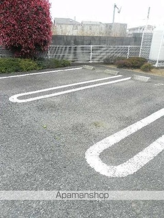 ベル・オトンヌ[1R/25.25m2]の駐車場