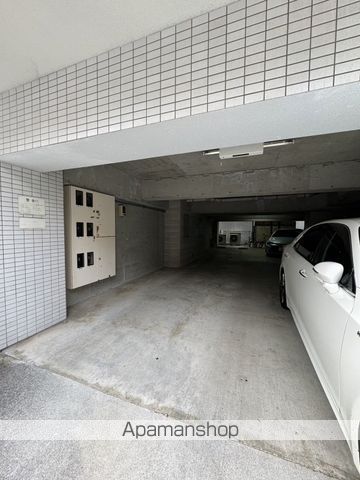 アルファービルのその他写真