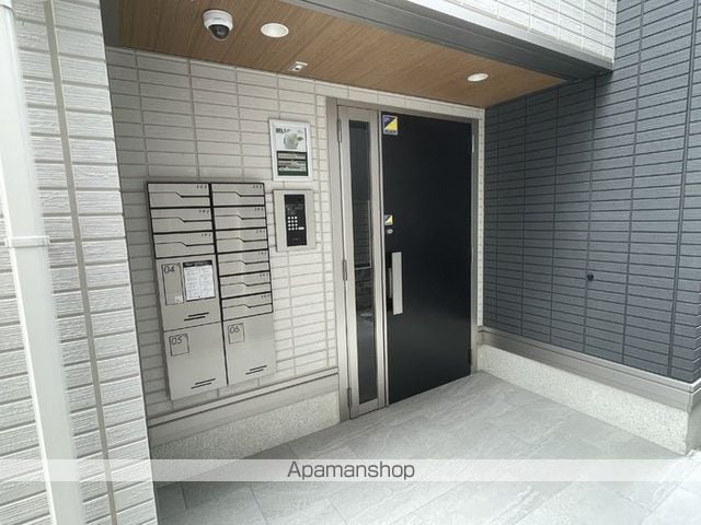 レジェンドコート大宮の玄関写真