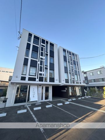 メニーズコート創成タウンC棟の外観写真