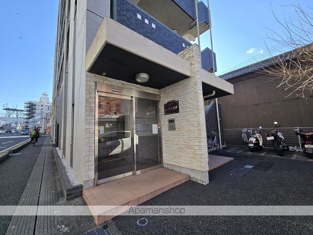 グリシーヌ響の玄関写真