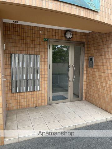 ディープタウンヒルズの玄関写真