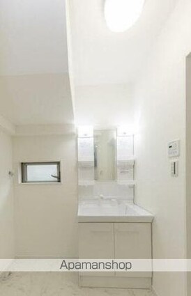 香川県高松市福岡町４丁目[3LDK/75.55m2]の洗面所