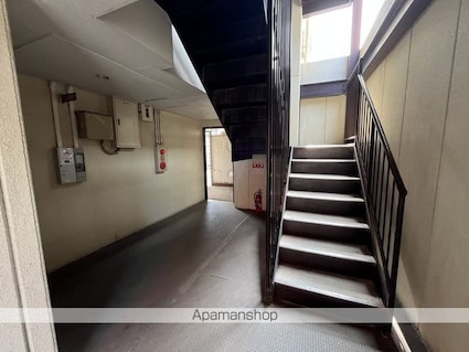 滋賀県野洲市小篠原[2DK/36.45m2]のエントランス
