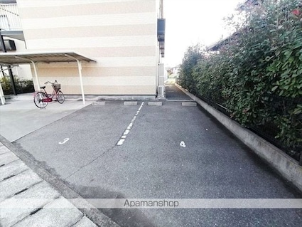 レオパレスマスカット[1K/20.28m2]の駐車場