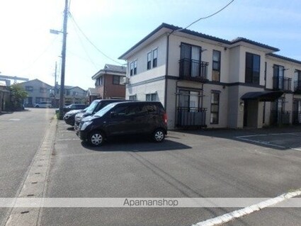 オーディアス[2DK/44.71m2]の駐車場3