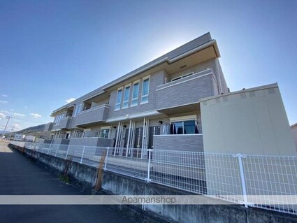 ディス・リヴィエール[2DK/45.67m2]の外観3