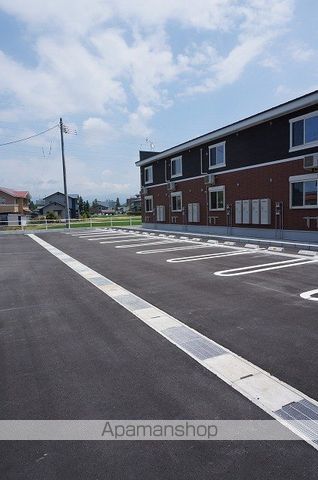 apartment 山形県米沢市林泉寺３丁目9-4
林泉寺の賃貸情報を見る
物件地図