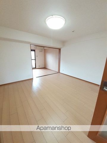 アバンツァートの内装写真