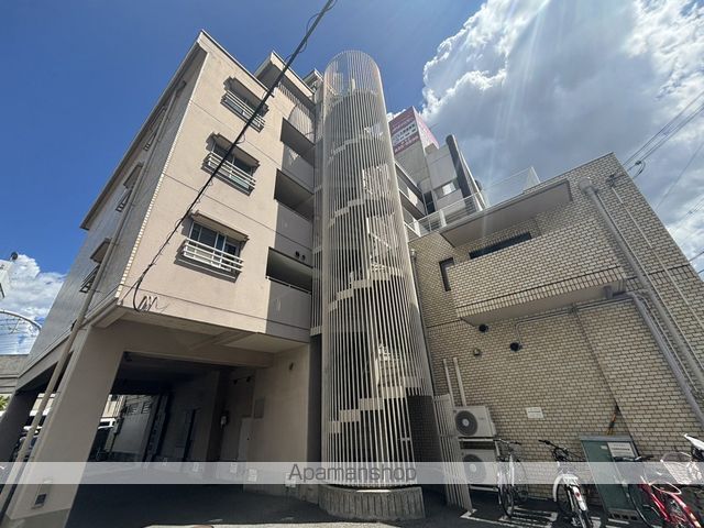 八坂1番館の外観写真