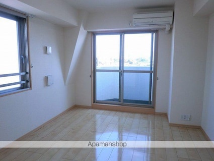 ベルジュネス春日町[1K/27.2m2]のリビング・居間1