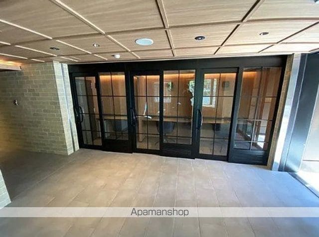ルジュール神田須田町の玄関写真