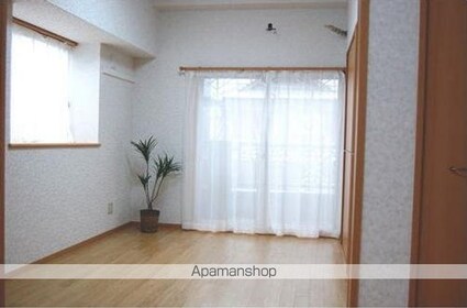 アリスト・インターシティー[1LDK/42m2]のリビング・居間2