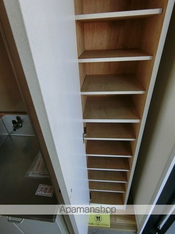 サーティンガーデンCDの内装写真