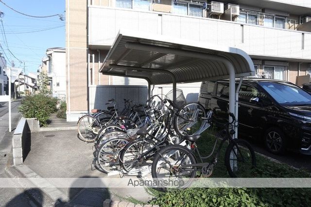 VILLA GARLAND COURTの外観写真