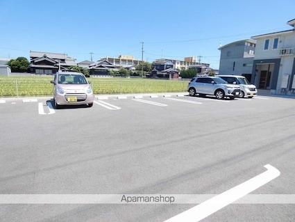 愛媛県今治市河南町２丁目[1LDK/40.03m2]の駐車場