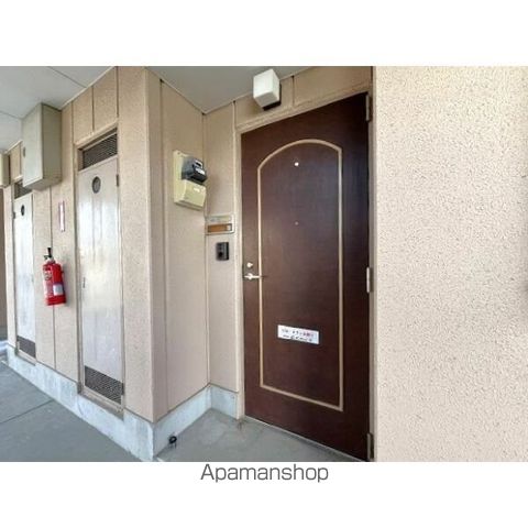 リンピアハピネスの玄関写真
