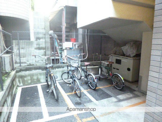 スカイコート世田谷用賀第２[1K/18.5m2]の駐車場
